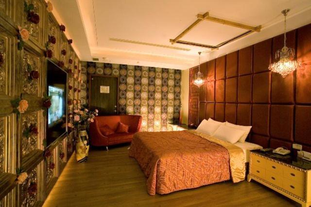 Chateau Motel & Spa Kaohsiung Bagian luar foto